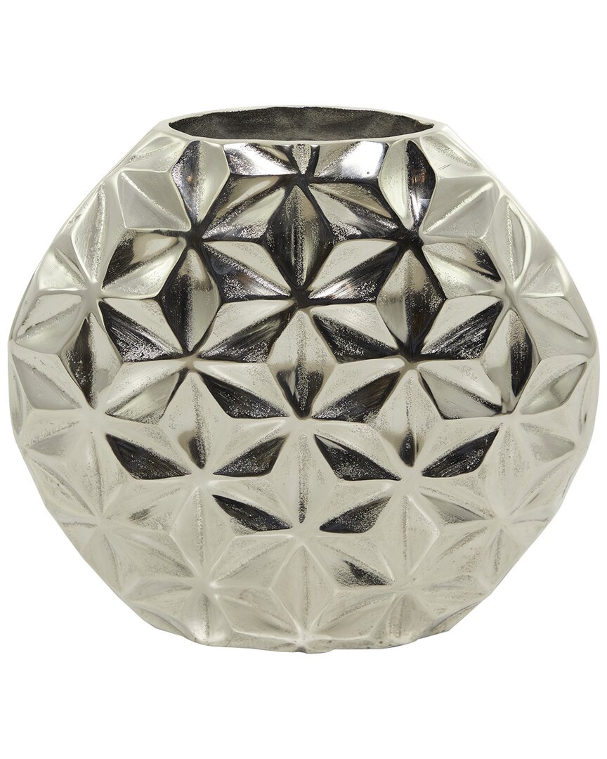 Cosmoliving By Cosmopolitan Geometric Aluminum Faceted Vase In Silver