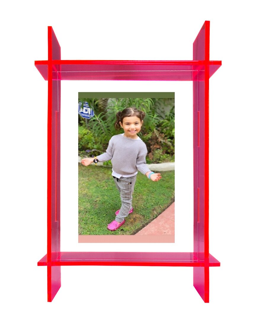 R16 Lucite 5x7 Frame In Pink
