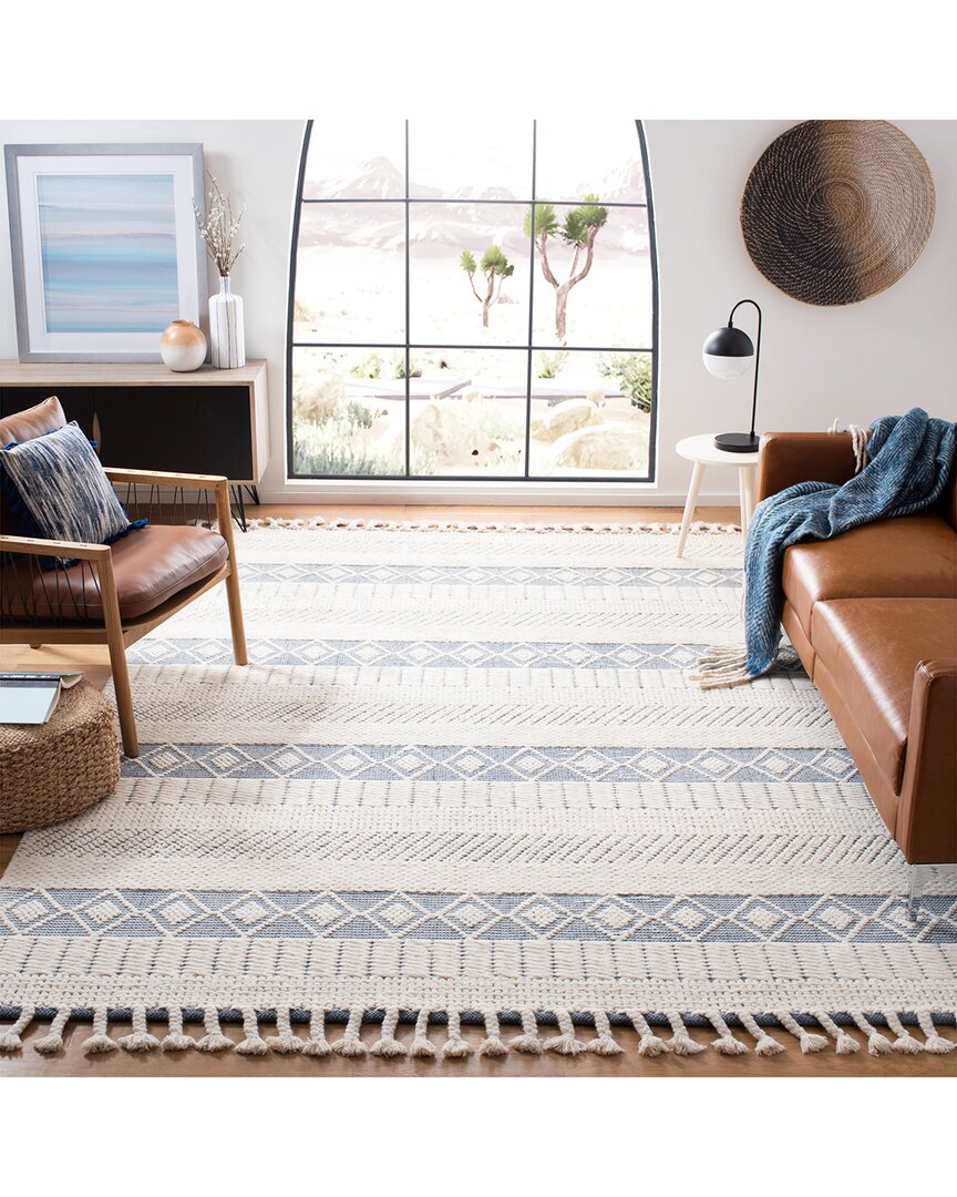 Safavieh Kenya Hand Woven Wool Rug In Ivory