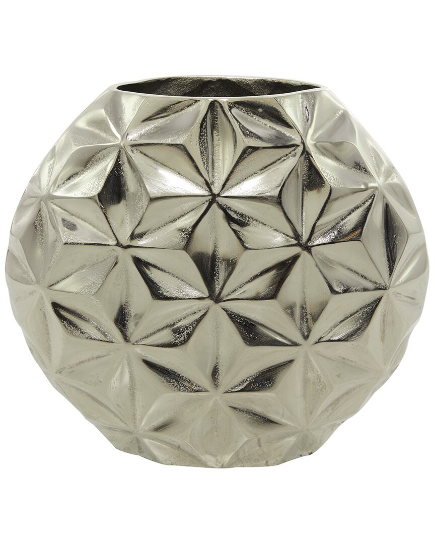 Cosmoliving By Cosmopolitan Geometric Aluminum Faceted Vase In Silver
