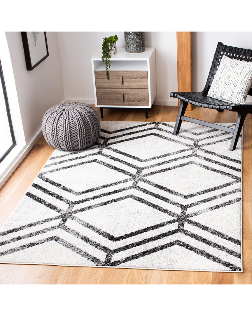 Safavieh Adirondack Evryn Power Loomed Rug Ivory / Charcoal In White