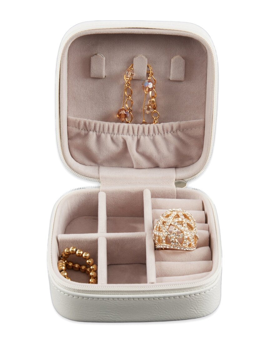 Bey-berk Ava Jewelry Case In White